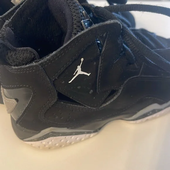 Nike Air Jordan’s Black Boys SZ 1 - Picture 5 of 9